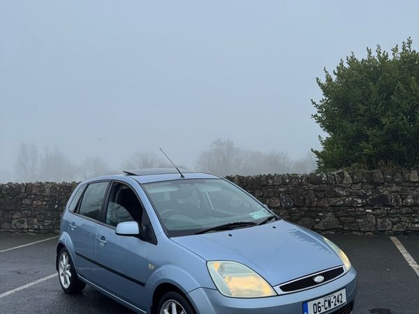 Ford Fiesta Hatchback, Petrol, 2006, Blue