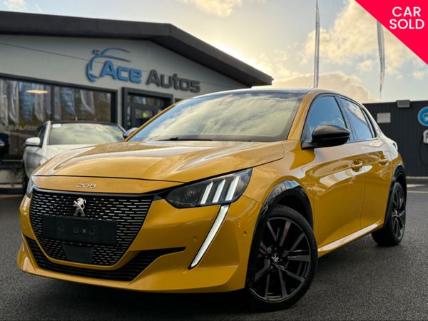 Peugeot 208 Hatchback, Petrol, 2021, Yellow