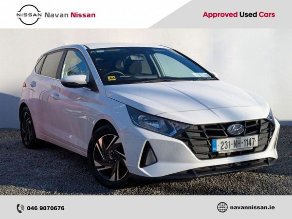 Hyundai i20 Hatchback, Petrol, 2023, White