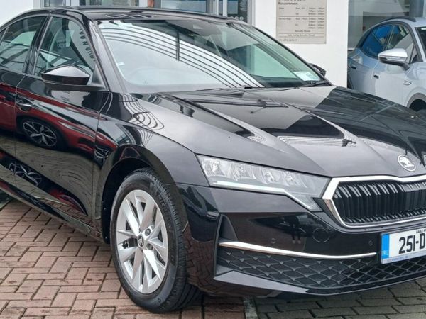 Skoda Octavia Saloon, Diesel, 2025, Black
