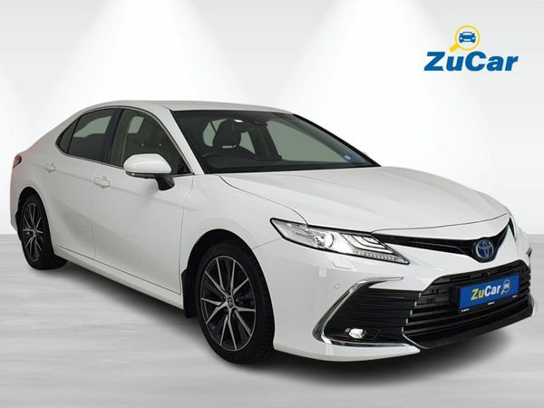 Toyota Camry Saloon, Petrol Hybrid, 2023, White