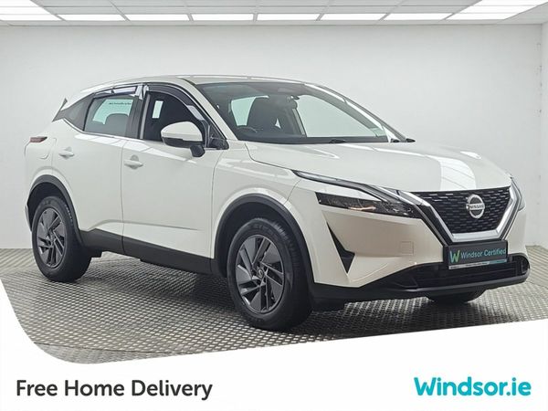 Nissan Qashqai MPV, Petrol, 2022, White