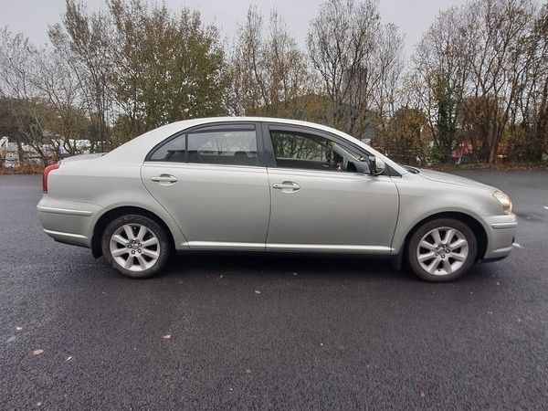 Toyota Avensis Saloon, Petrol, 2007, Silver
