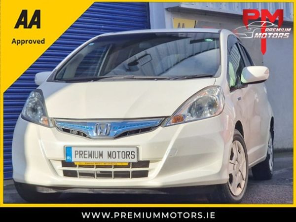 Honda Fit Hatchback, Petrol Hybrid, 2013, White