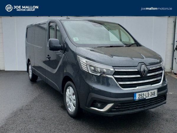 Renault Trafic MPV, Diesel, 2025, Grey