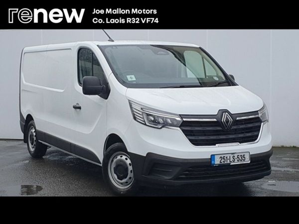 Renault Trafic MPV, Diesel, 2025, White