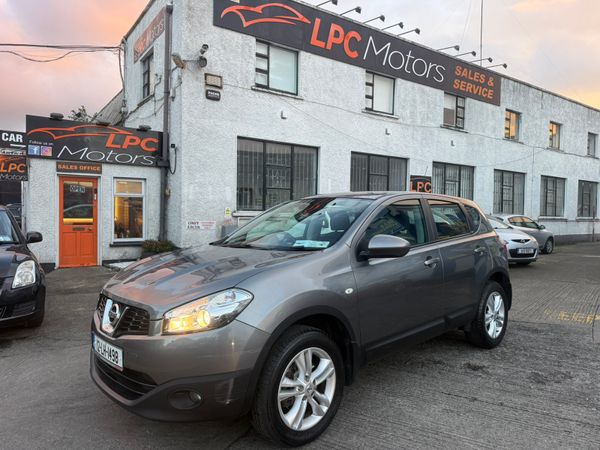 Nissan Qashqai Hatchback, Diesel, 2012, Grey