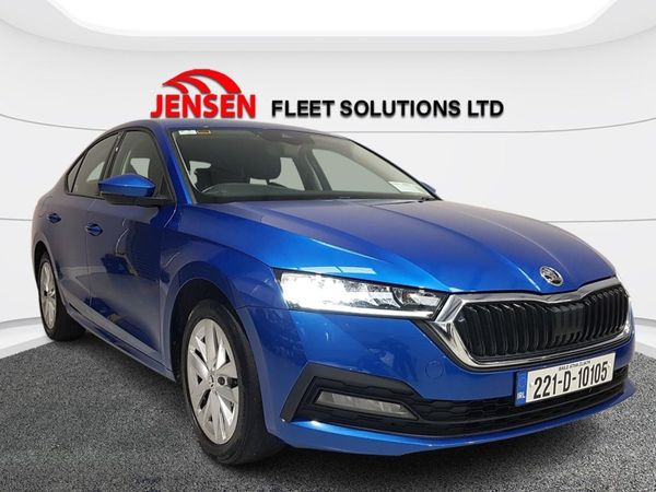 Skoda Octavia Saloon, Diesel, 2022, Blue