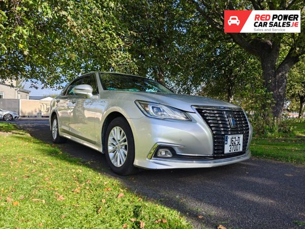 Toyota Crown Saloon, Petrol Hybrid, 2016, Silver