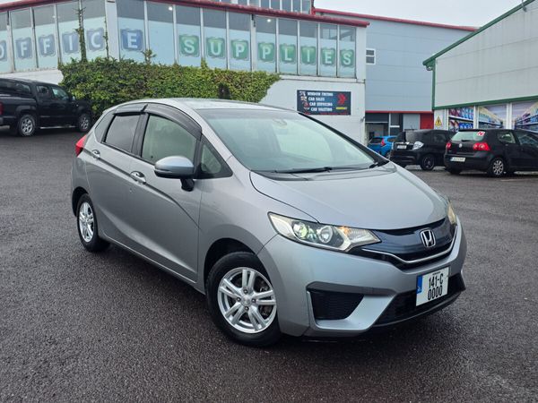 Honda Fit Hatchback, Petrol, 2014, Silver