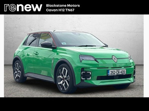 Renault 5 Hatchback, Electric, 2025, Green