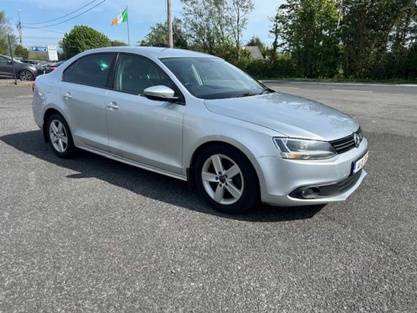 Volkswagen Jetta Saloon, Diesel, 2014, Silver