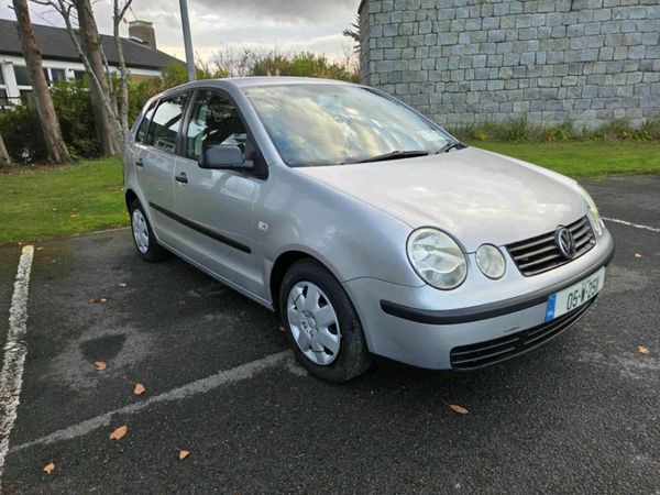 Volkswagen Polo Hatchback, Petrol, 2005, Silver