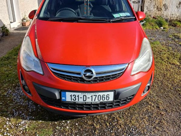 Opel Corsa Hatchback, Diesel, 2013, Red