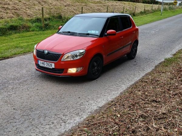 Skoda Fabia Hatchback, Diesel, 2011, Red