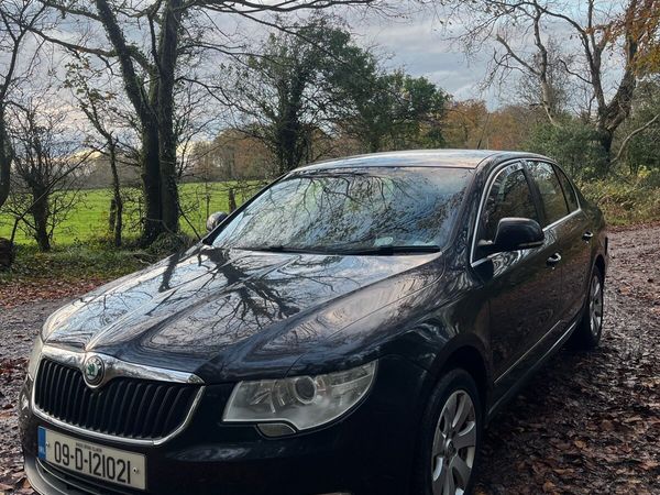 Skoda Superb Hatchback, Diesel, 2009, Black