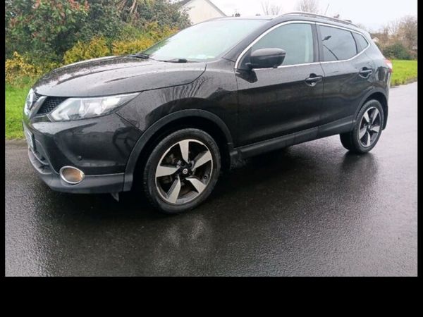 Nissan Qashqai SUV, Diesel, 2017, Black