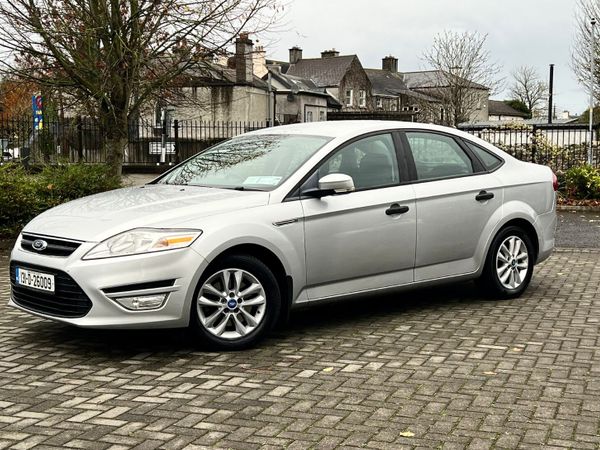 Ford Mondeo Saloon, Diesel, 2013, Silver