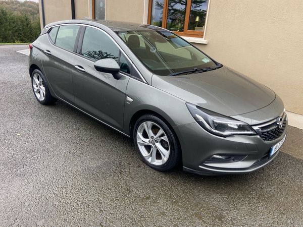 Opel Astra Hatchback, Diesel, 2018, Grey