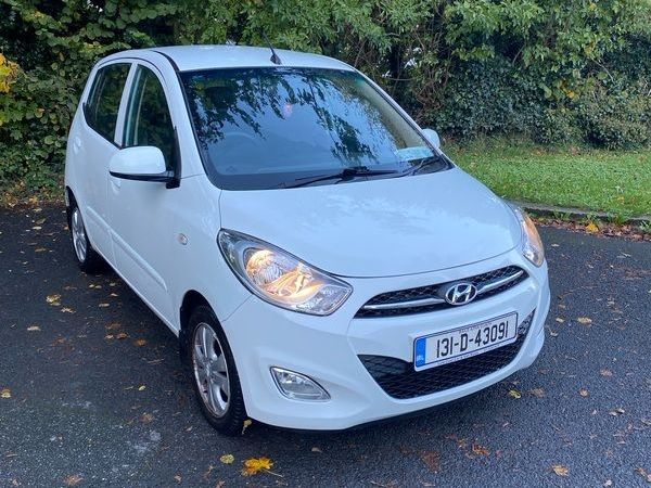 Hyundai i10 Hatchback, Petrol, 2013, White