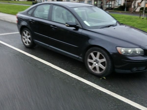 Volvo S40 Saloon, Diesel, 2006, Black