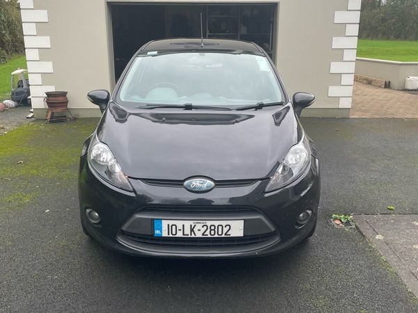 Ford Fiesta Hatchback, Diesel, 2010, Black