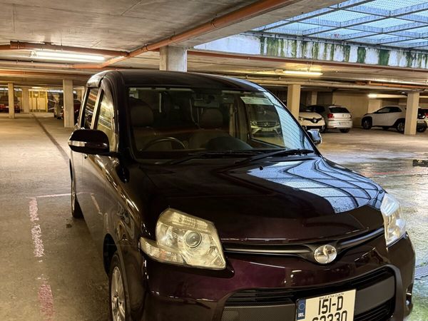 Toyota Sienta MPV, Petrol, 2015, Purple