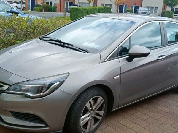 Vauxhall Astra Hatchback, Diesel, 2016, Grey