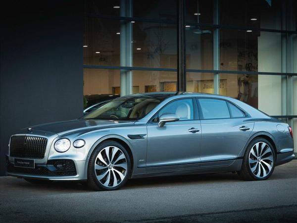 Bentley Flying Spur Saloon, Petrol Plug-in Hybrid, 2025, Silver