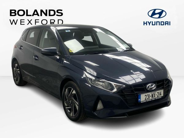 Hyundai i20 Hatchback, Petrol, 2023, Grey