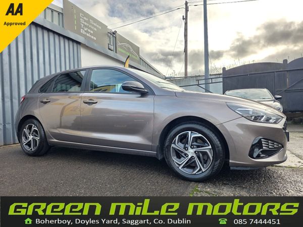 Hyundai i30 Hatchback, Diesel, 2021, Brown