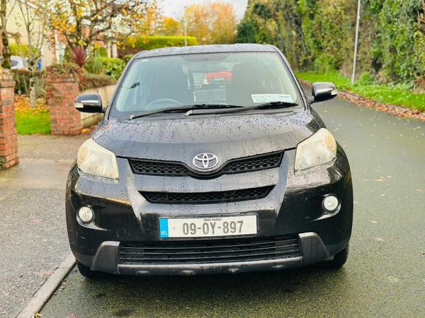 Toyota Urban Cruiser SUV, Petrol, 2009, Black