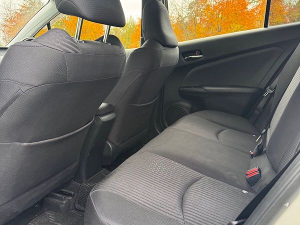 Toyota Prius Hatchback, Petrol Hybrid, 2017, White