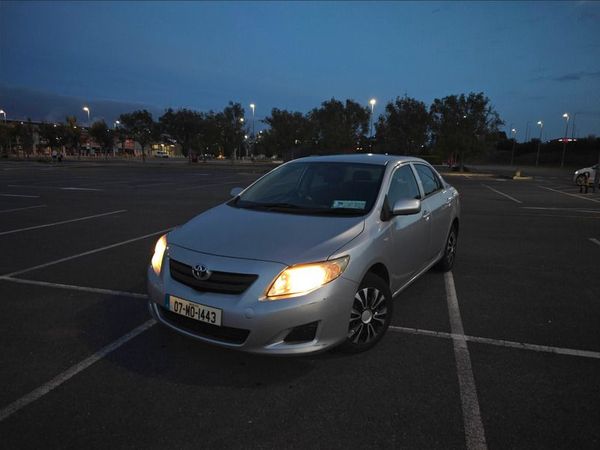 Toyota Corolla Saloon, Petrol, 2007, Silver