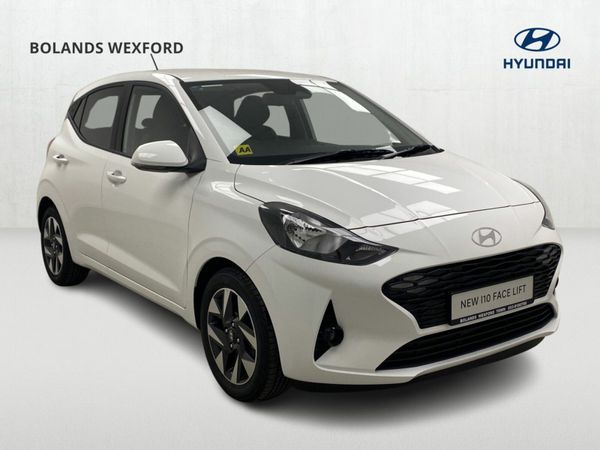 Hyundai i10 Hatchback, Petrol, 2025, White