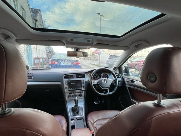 Volkswagen Golf Hatchback, Petrol, 2015, White