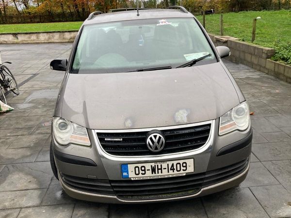 Volkswagen Touran MPV, Diesel, 2009, Grey