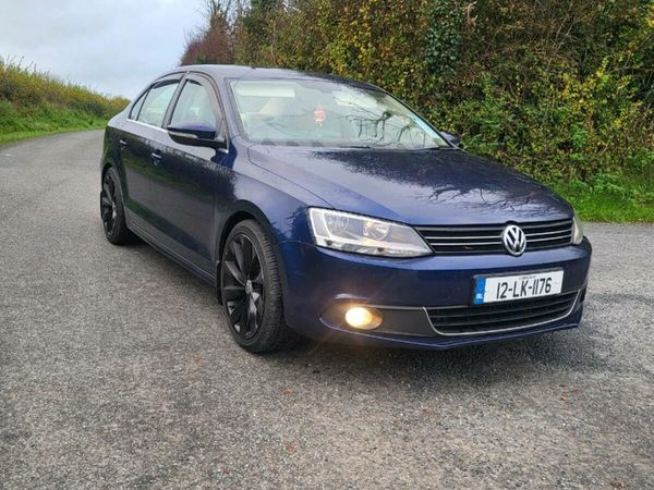 Volkswagen Jetta Saloon, Diesel, 2012, Blue