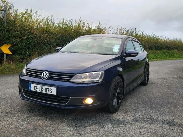 Volkswagen Jetta Saloon, Diesel, 2012, Blue