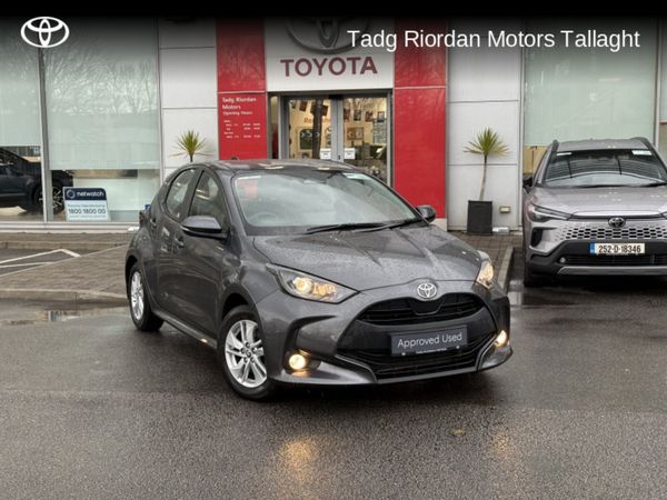 Toyota Yaris Hatchback, Petrol Hybrid, 2025, Grey