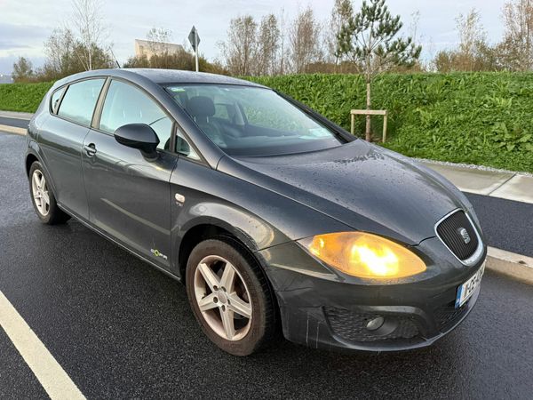 SEAT Leon Hatchback, Petrol, 2011, Grey