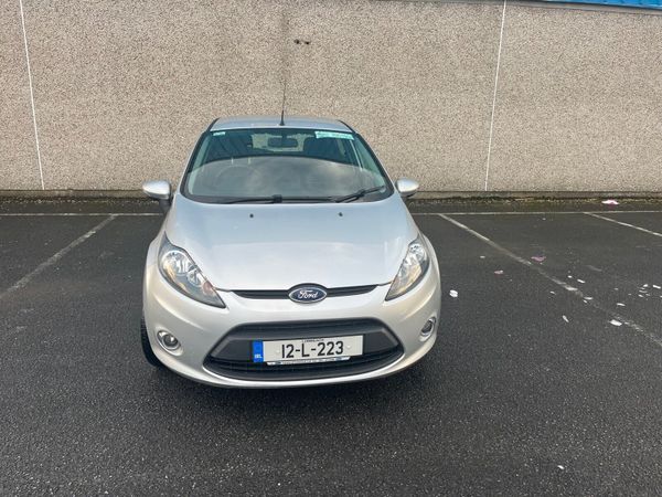 Ford Fiesta Hatchback, Petrol, 2012, Silver