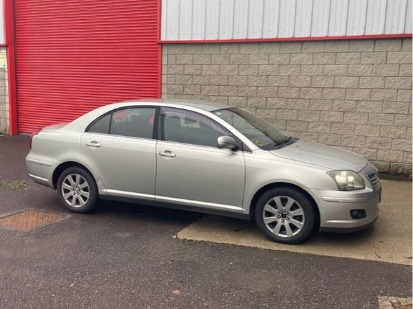 Toyota Avensis Saloon, Petrol, 2009, Silver