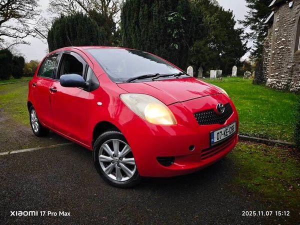 Toyota Yaris Hatchback, Petrol, 2007, Red