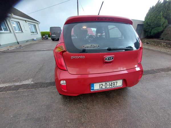 Kia Picanto Hatchback, Petrol, 2012, Red