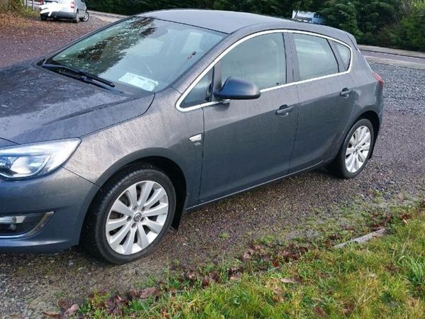Vauxhall Astra Hatchback, Diesel, 2014, Grey