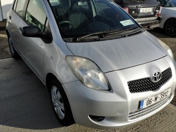 Toyota Yaris Hatchback, Petrol, 2006, Silver