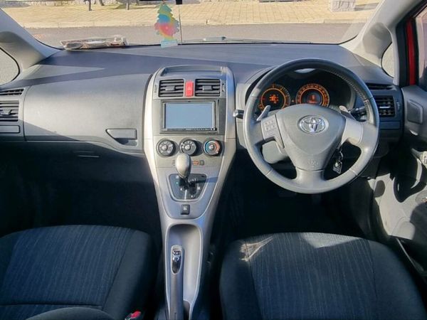 Toyota Auris Hatchback, Diesel, 2009, Red