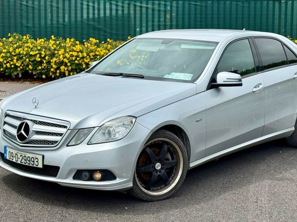 Mercedes-Benz E-Class Saloon, Diesel, 2009, Silver