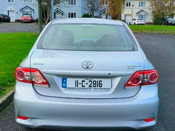 Toyota Corolla Saloon, Diesel, 2011, Silver